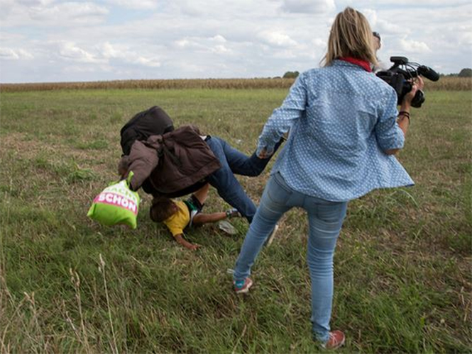 Después del calvario, el sirio pateado por Petra Laszlo por fin llega a España